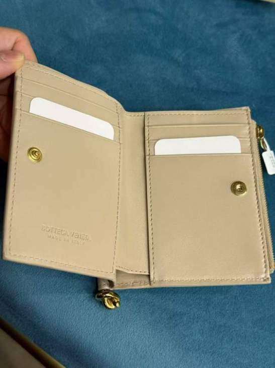 Picture of Bottega Veneta Wallets _SKUfw233312761fw